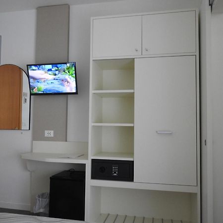 Hotel Villa Candia Lignano Sabbiadoro Buitenkant foto