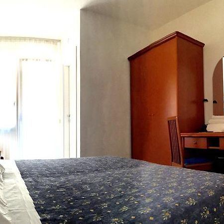 Hotel Villa Candia Lignano Sabbiadoro Buitenkant foto