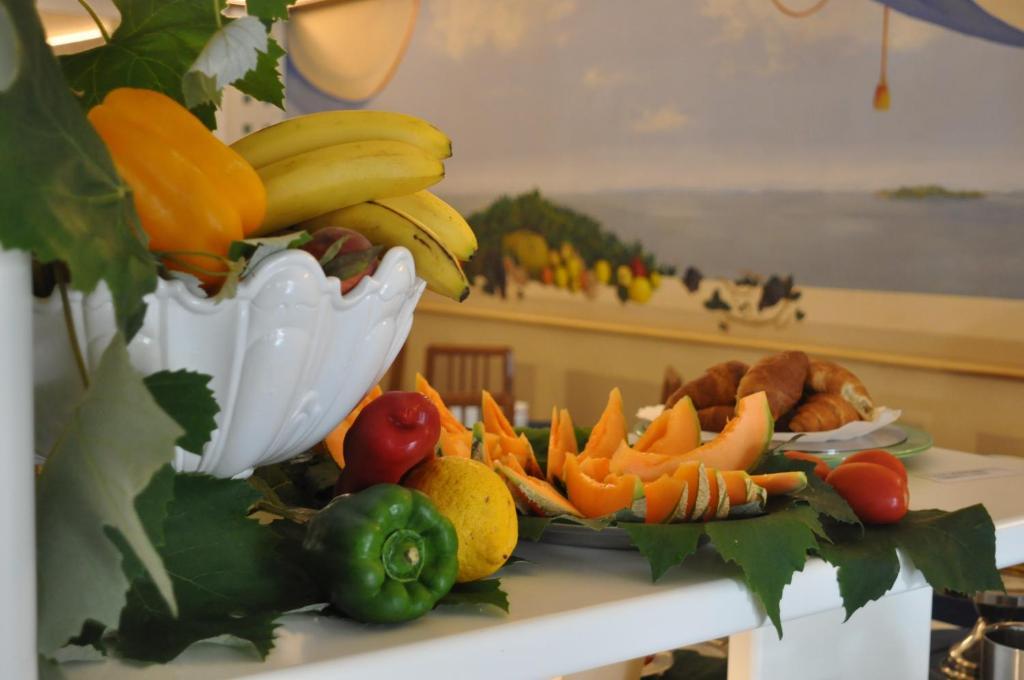 Hotel Villa Candia Lignano Sabbiadoro Buitenkant foto